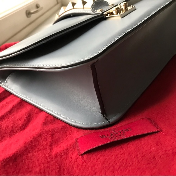 Valentino Rockstud medium bag in light blue color - Picture 3 of 8